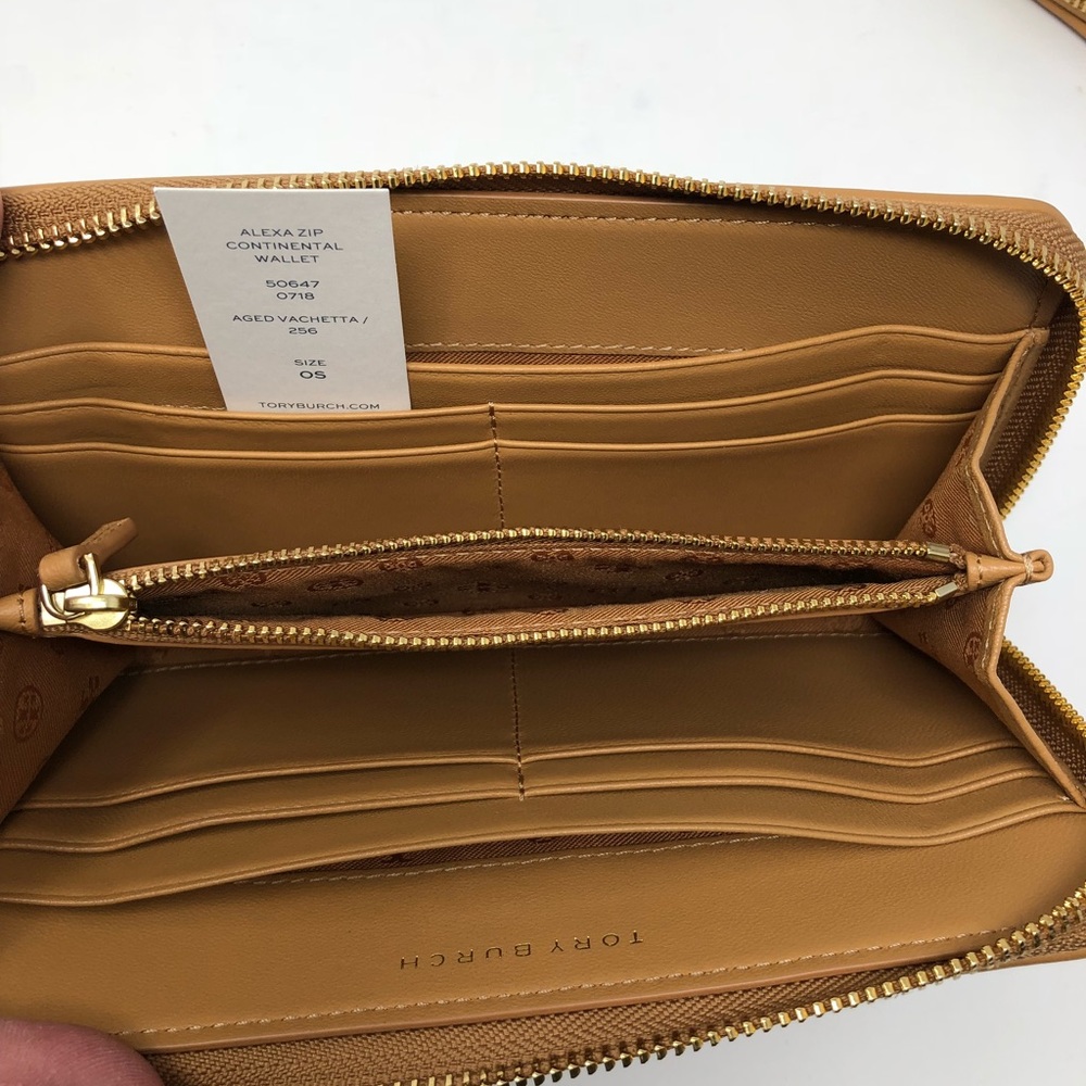 Nwt Tory Burch Alexa zip continental wallet - Picture 2 of 5
